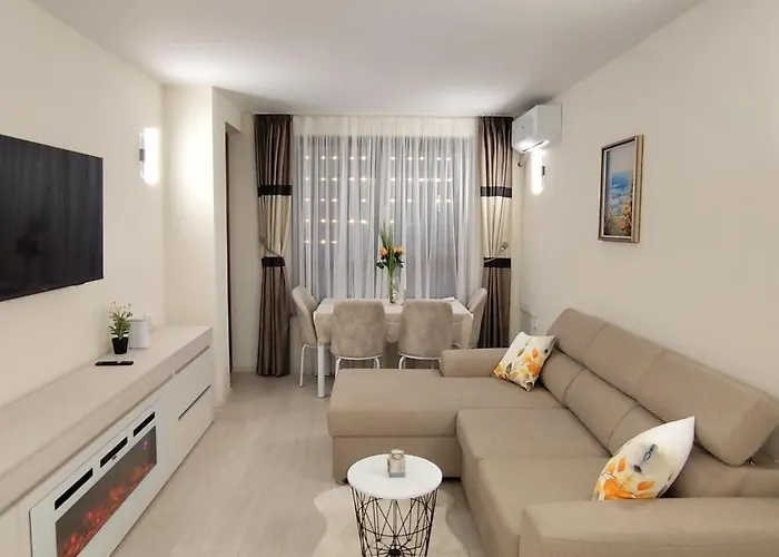 Skyline Sea View - център златни пясъци, първа линия Apartman Aranyhomok