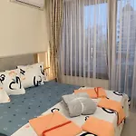Skyline Sea View - център златни пясъци, първа линия Lägenhet *