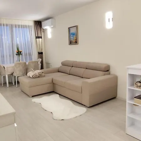 Skyline Sea View - център златни пясъци, първа линия * Золотые Пески