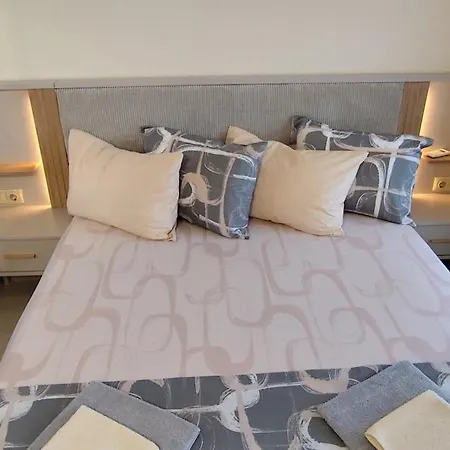 Apartament Skyline Sea View - център златни пясъци, първа линия *