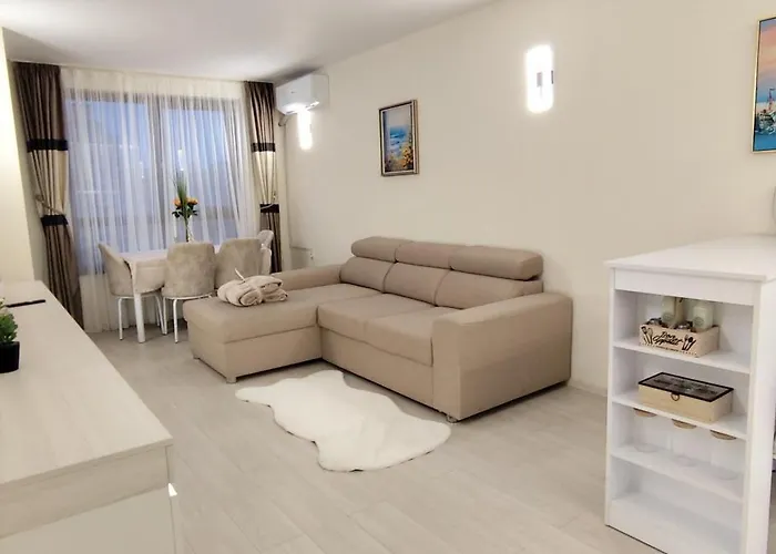 Skyline Sea View - център златни пясъци, първа линия * Golden Sands