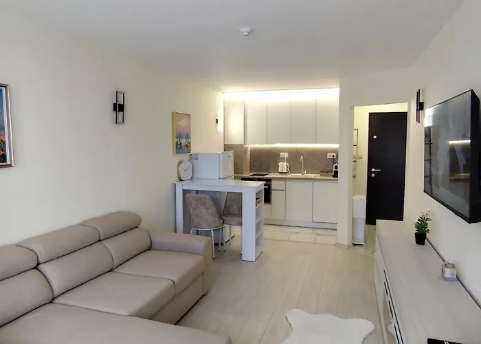 Apartamento Skyline Sea View - център златни пясъци, първа линия *