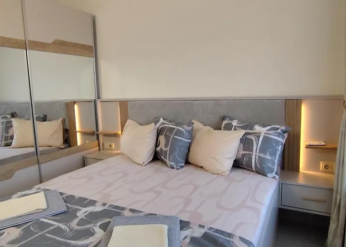 Skyline Sea View - център златни пясъци, първа линия